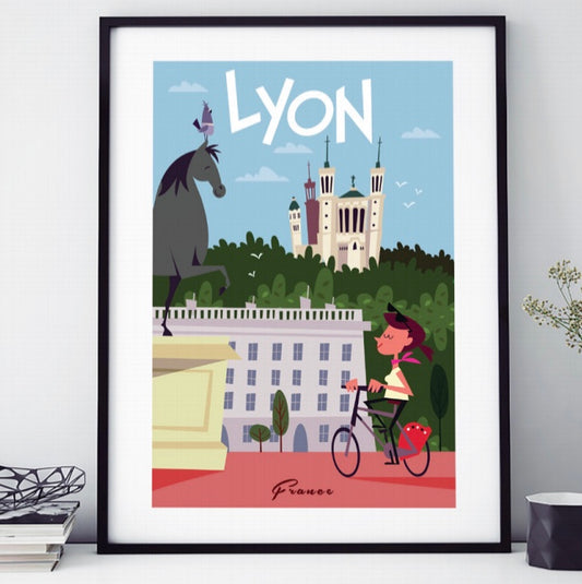 AFFICHE 18 CM PAR 24 CM LYON PLACE BELLECOUR